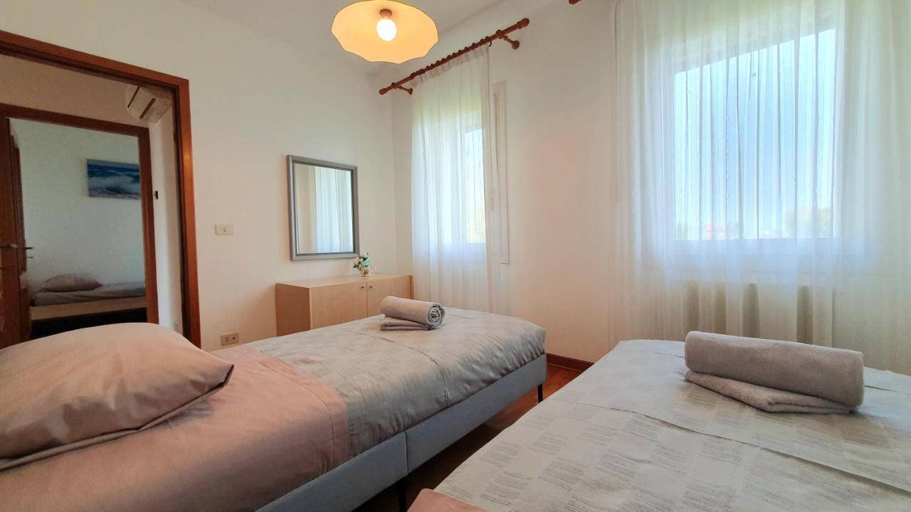 Niko Casa - 3 Bedroom Townhouse Ceggia Extérieur photo